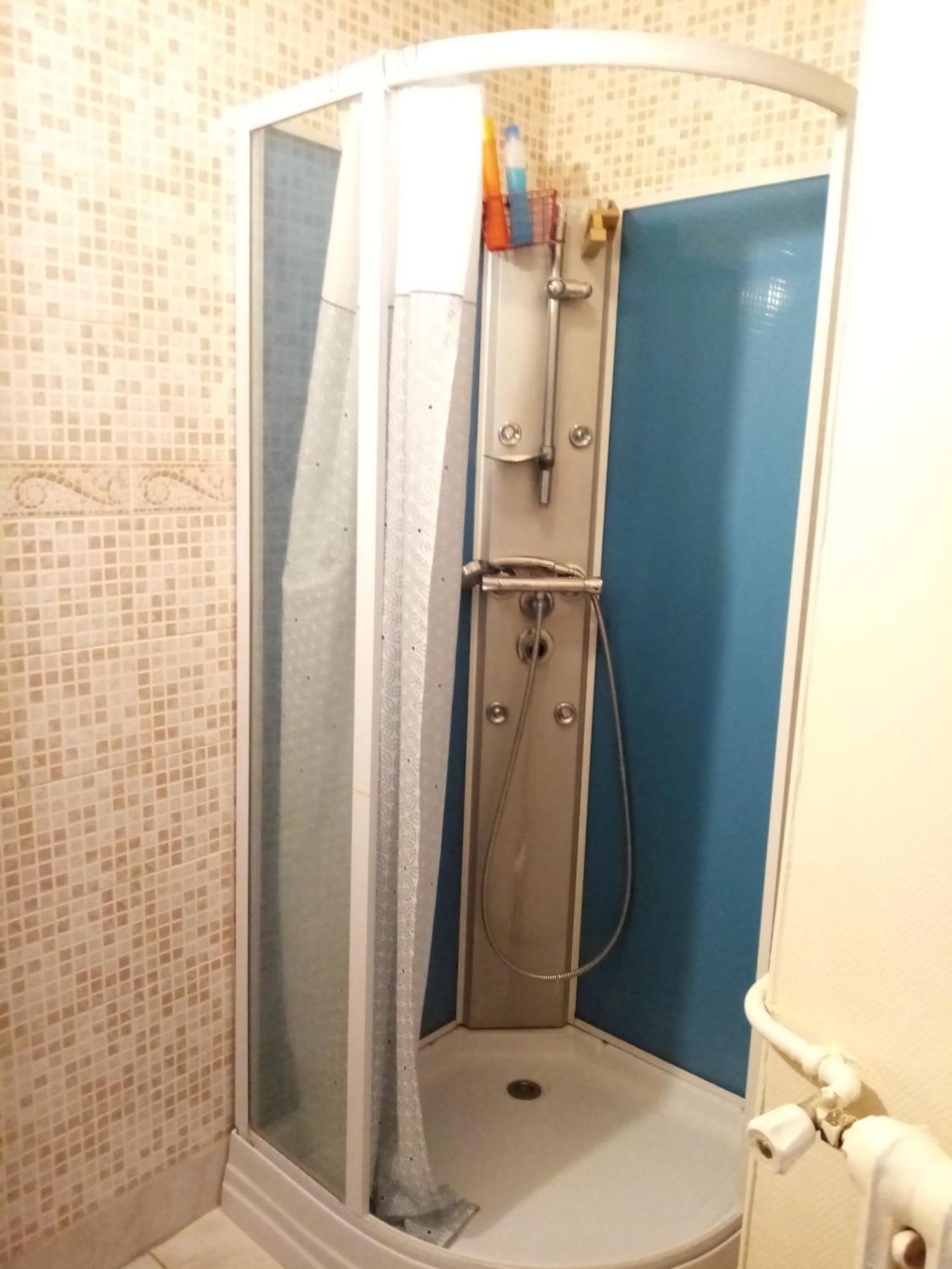 Paris Porte D'Italie - Chambre A Louer Avec Parking Et Vue Sur Paris 르끄레므랄비세트르 외부 사진