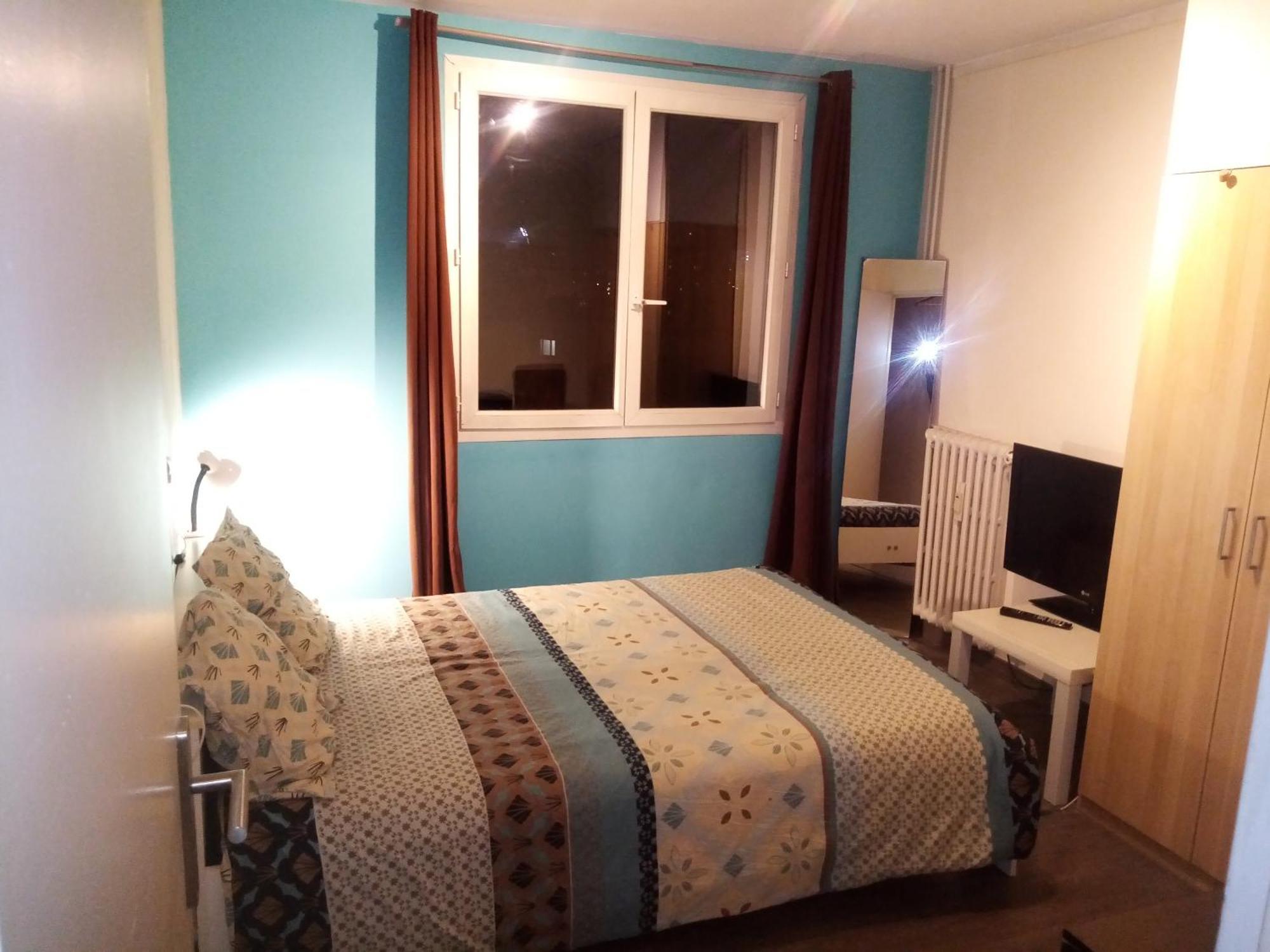 Paris Porte D'Italie - Chambre A Louer Avec Parking Et Vue Sur Paris 르끄레므랄비세트르 외부 사진